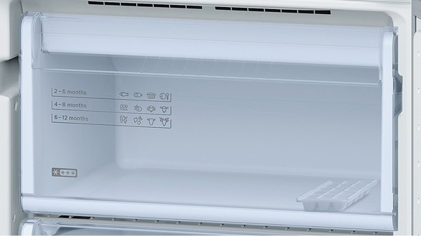 Холодильник Bosch KGN 39LA10