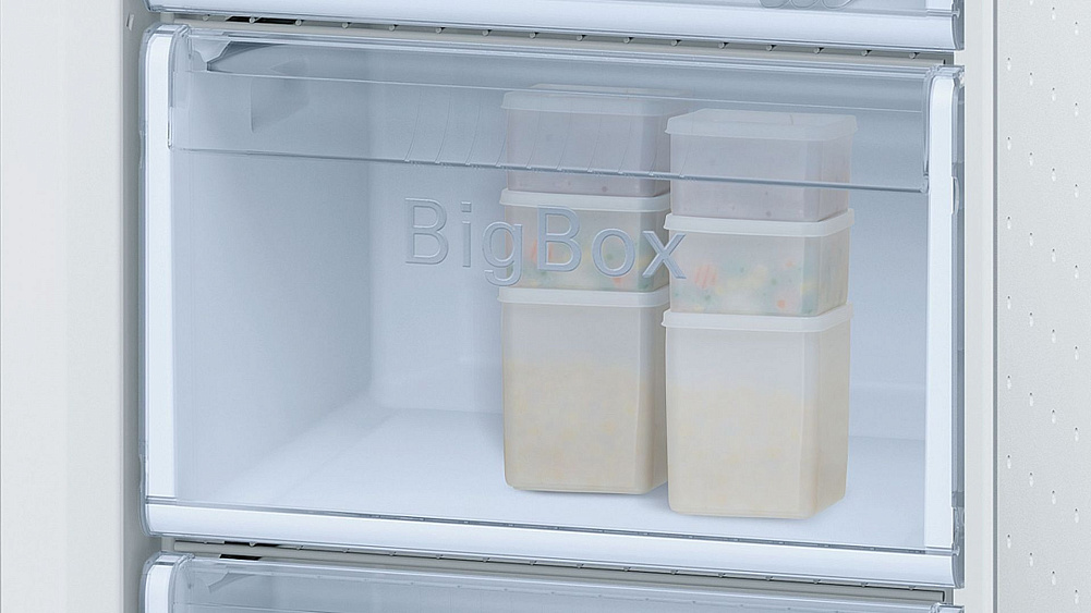 Холодильник BOSCH KGN 39NL13